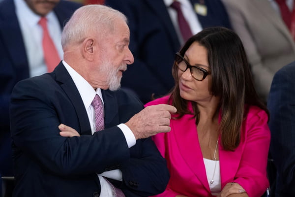 Lula e Janja no lançamento do Desenrola
