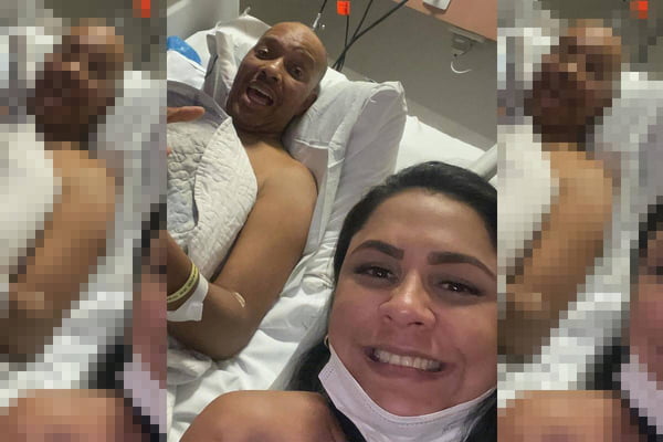 Na montagem colorida, homem e mulher sorriem para a foto. A mulher usa máscara, e o homem está deitado em uma cama de hospital - Metrópoles