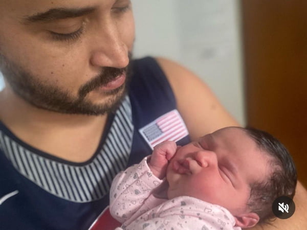 Nasce Maitê, filha de Wesley Camargo e neta de Luciano Camargo