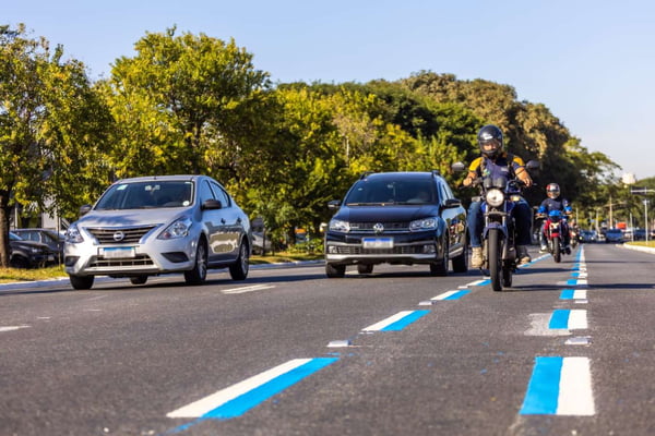 Cidade ganha mais 8 km de Faixa Azul para moto