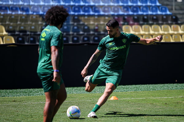 Elenco do Fluminense treinando - Metrópoles