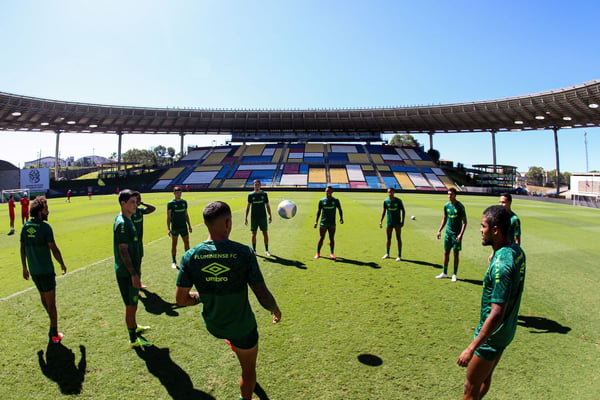 Elenco do Fluminense treinando - Metrópoles