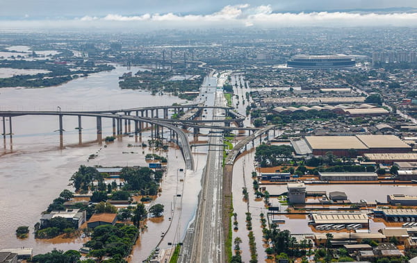 Imagem aérea de Canoas e região metropolitana de Porto Alegre, no RS - Metrópoles