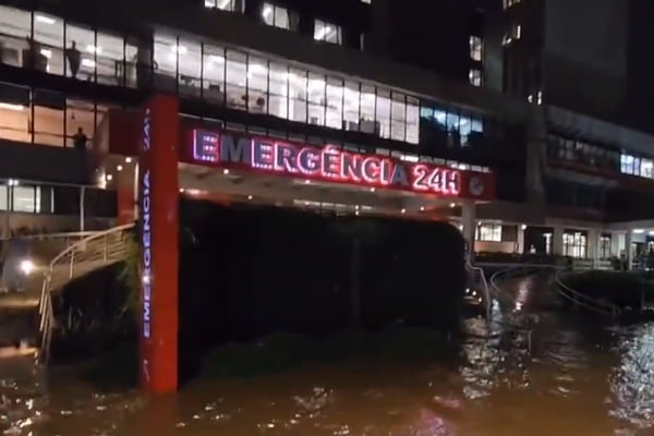 Enchente atinge hospitais no Rio Grande do Sul