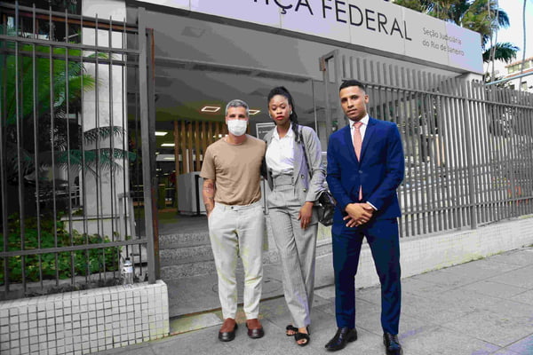 Bruno Gagliasso comparece em audiência contra Day McCarthy