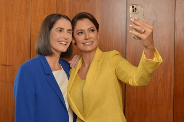 Michelle Bolsonaro e Amália Barros