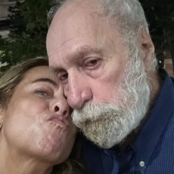 Cissa Guimarães posa com o ex-marido, Peréio - Metrópoles