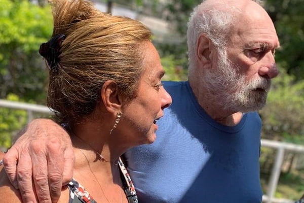 Cissa Guimarães posa com o ex-marido, Peréio - Metrópoles