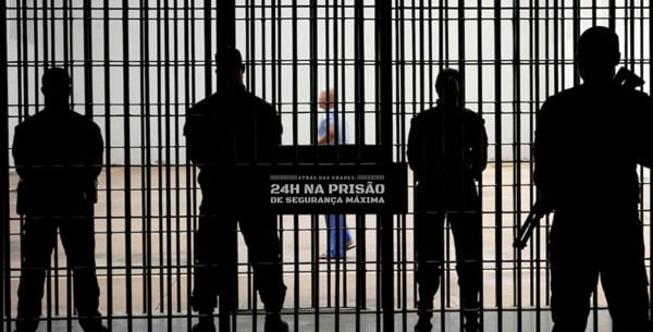 Reprodução da matéria atrás das grades: 24h na prisão de segurança máxima