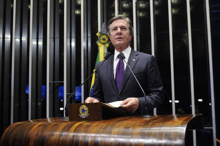 O ex-presidente da República Fernando Collor de Mello chegou a confirmar presença. Mas, dois dias antes da festa, avisou que não irá