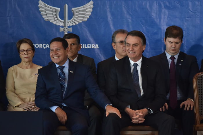 Hamilton Mourão e Bolsonaro