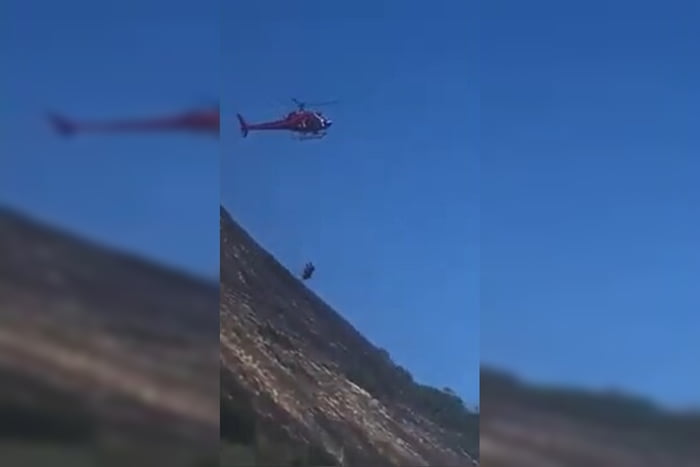 Bombeiros resgatam escaladores que ficaram presos em morro no Rio