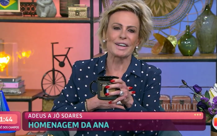 Ana Maria Braga homenageia Jô Soares