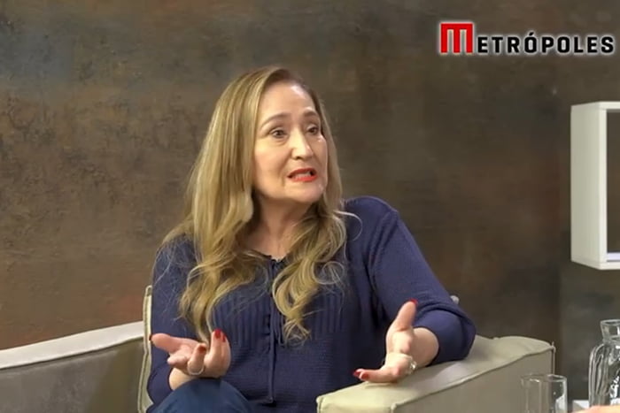 Sonia Abrão em entrevista a Leo Dias (Reprodução: Metrópoles)