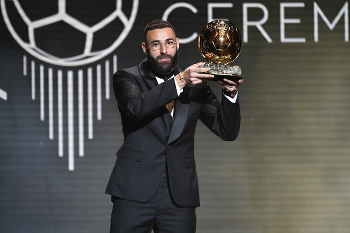 Após Bola de Ouro, Benzema revela sonho de vencer a Copa do Mundo