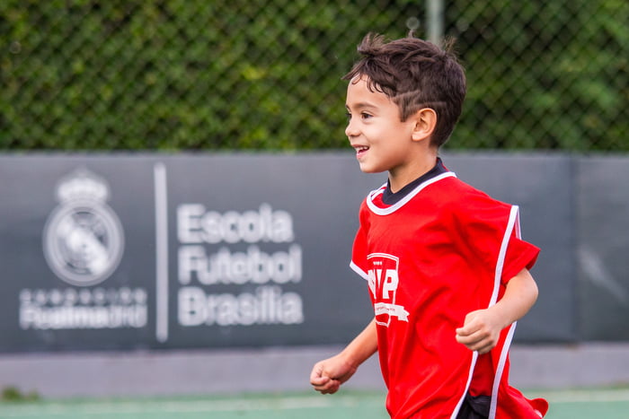 Lucas Guth Estevão faz 6 anos e comemora aniversário em campeonato de futebol. Brasília (DF), 23/04/2023. Foto: Breno Esaki/Metrópoles