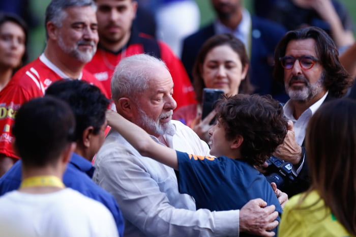 Lula sobre Bolsonaro inelegível: “Não mexe com tranquilidade do governo”