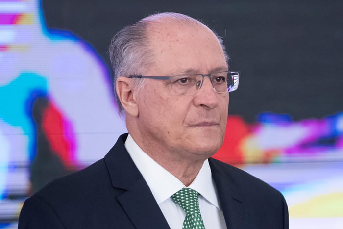 Alckmin reúne ministros e decide ir ao RS após 42 mortes - Metrópoles