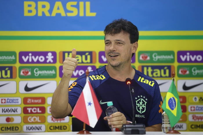 Fernando Diniz em coletiva de imprensa da Seleção Brasileira - Metrópoles