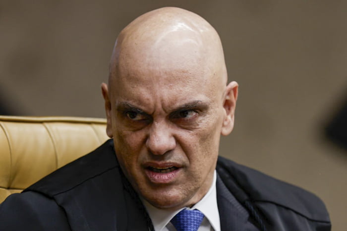 Argumento Bolsonaro Ministro STF Alexandre de Moraes durante sessão no STF - Metrópoles