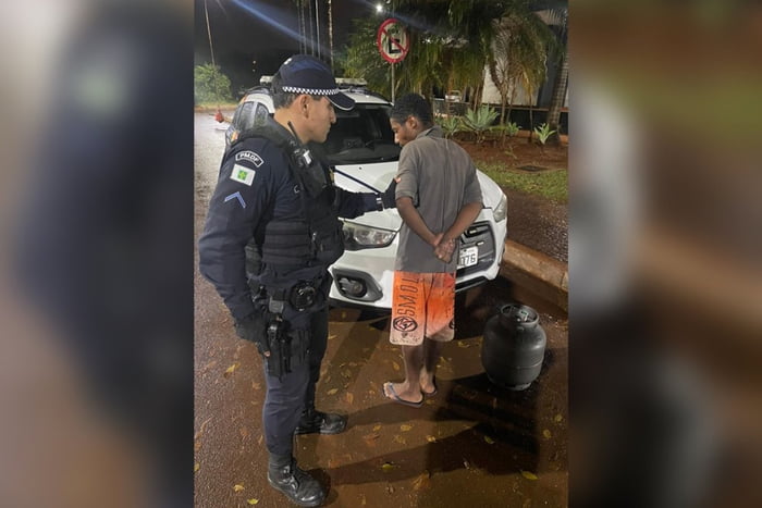 Homem que furtava botijões de gás no Guará II