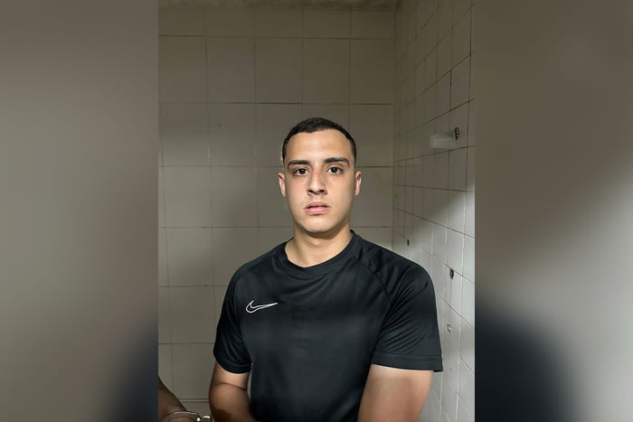 foto colorida da prisão de Caio Dantas Oliveira Junior, apontado como armeiro do PCC na Baixada Santista - Metrópoles