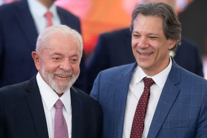 Presidente Lula e ministro Haddad lado a lado - Metrópoles