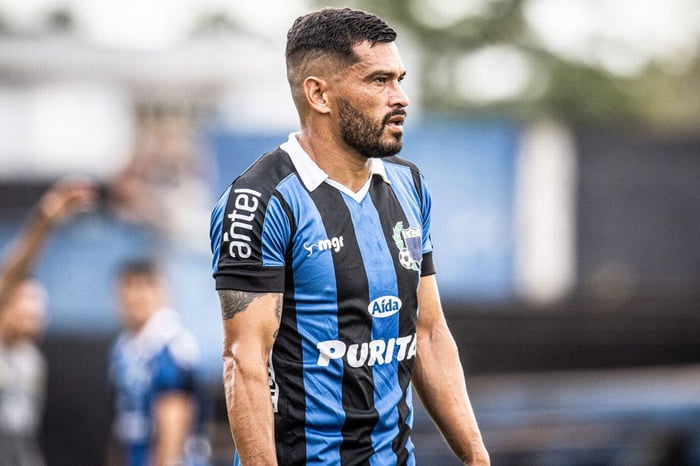 Ex-Cruzeiro Miguel Samudio, do Liverpool do Uruguai - Metrópoles