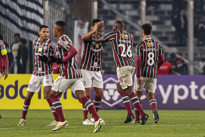 Jogadores do Fluminense comemoram gol na Libertadores